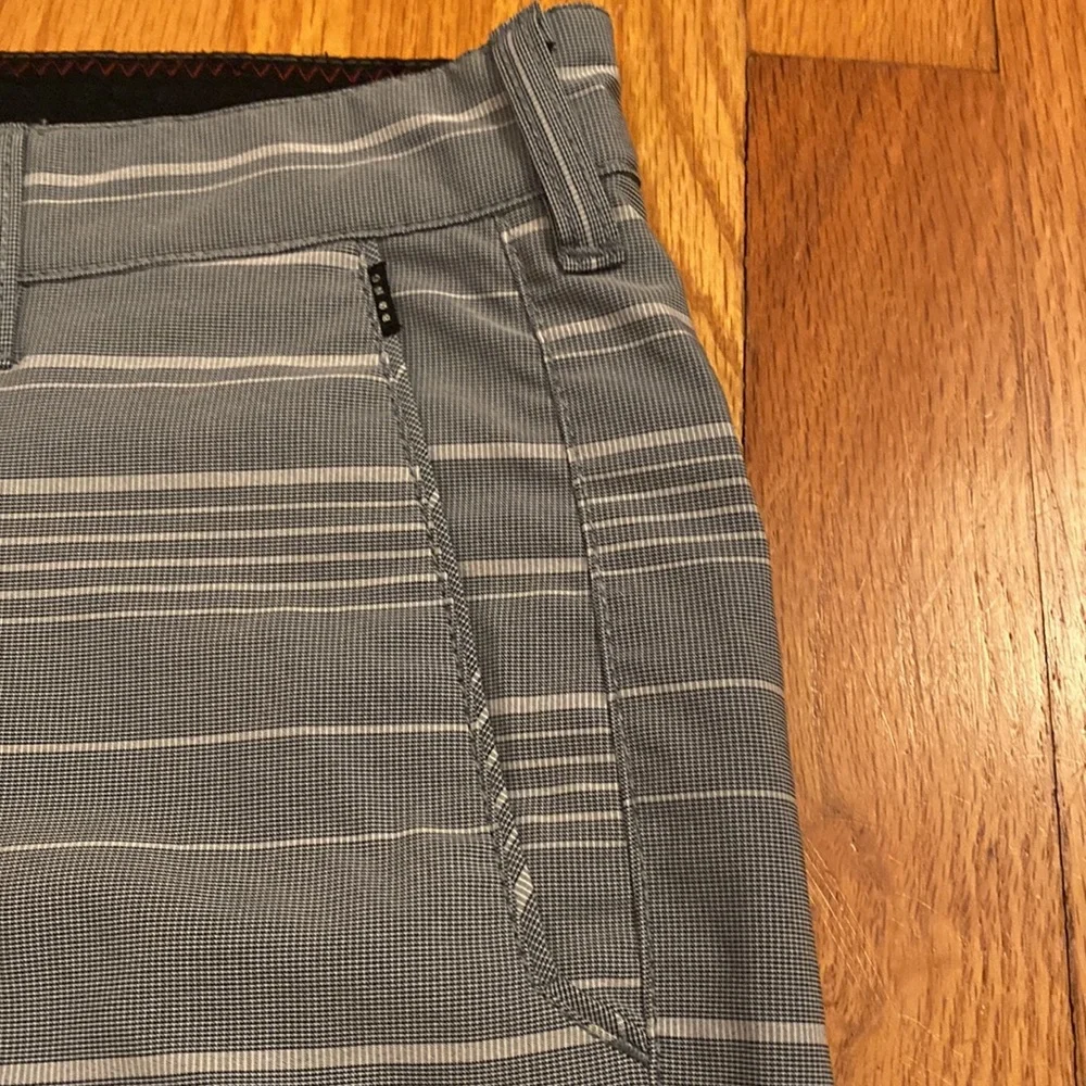 Billabong Hybrid Shorts Men’s Size 30 - Picture 6 of 16